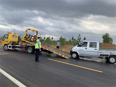 兴安区道路救援拖车的具体流程